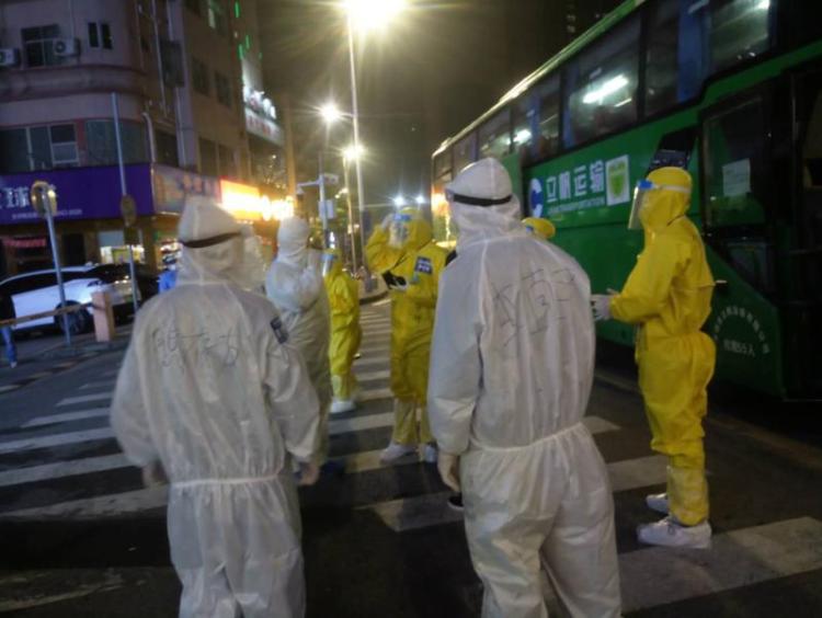 深圳硬核“好家庭”， 关键时候再一次逆向而行