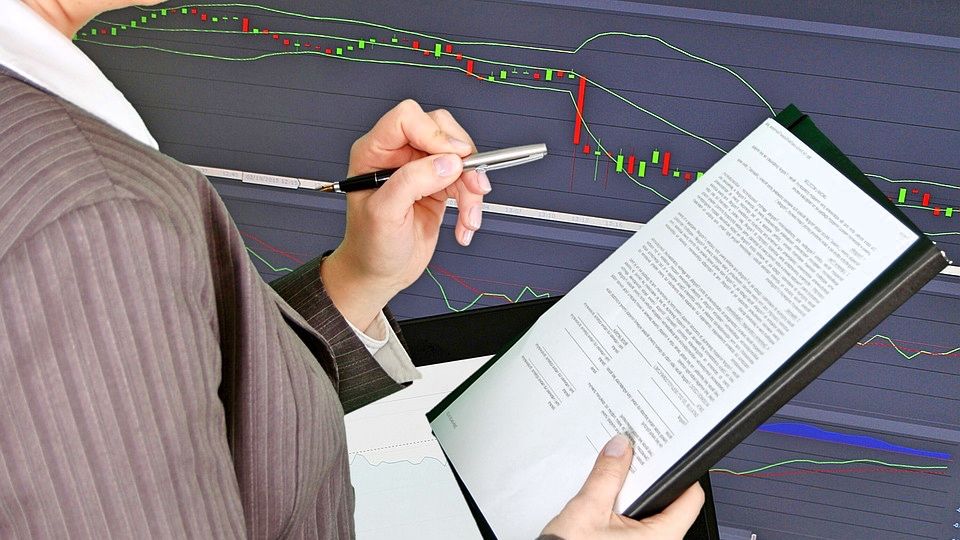 积极发行产品  深圳证券行业助力实体经济