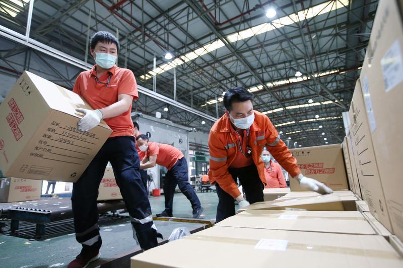 深圳援助60万只口罩驰援喀什