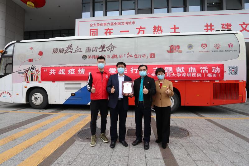 深圳血站频频告急，医务工作者成献血“主力军”
