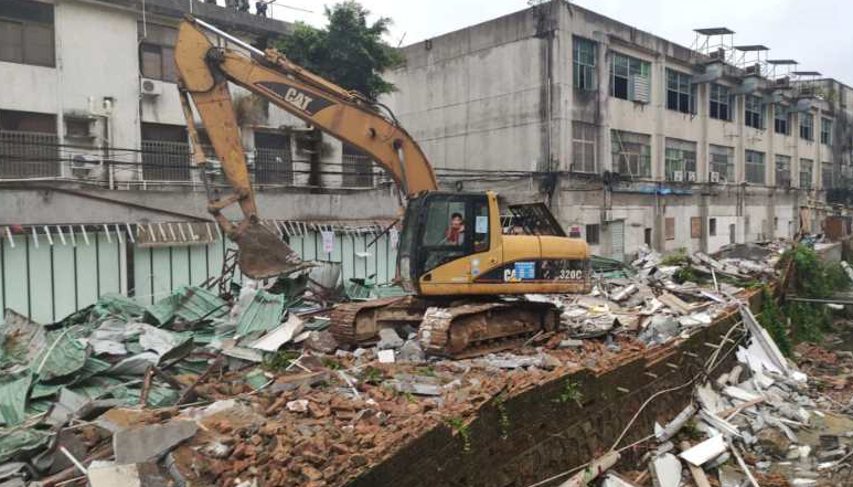 重拳出击消除河道隐患！吉华开展汛前安全检查