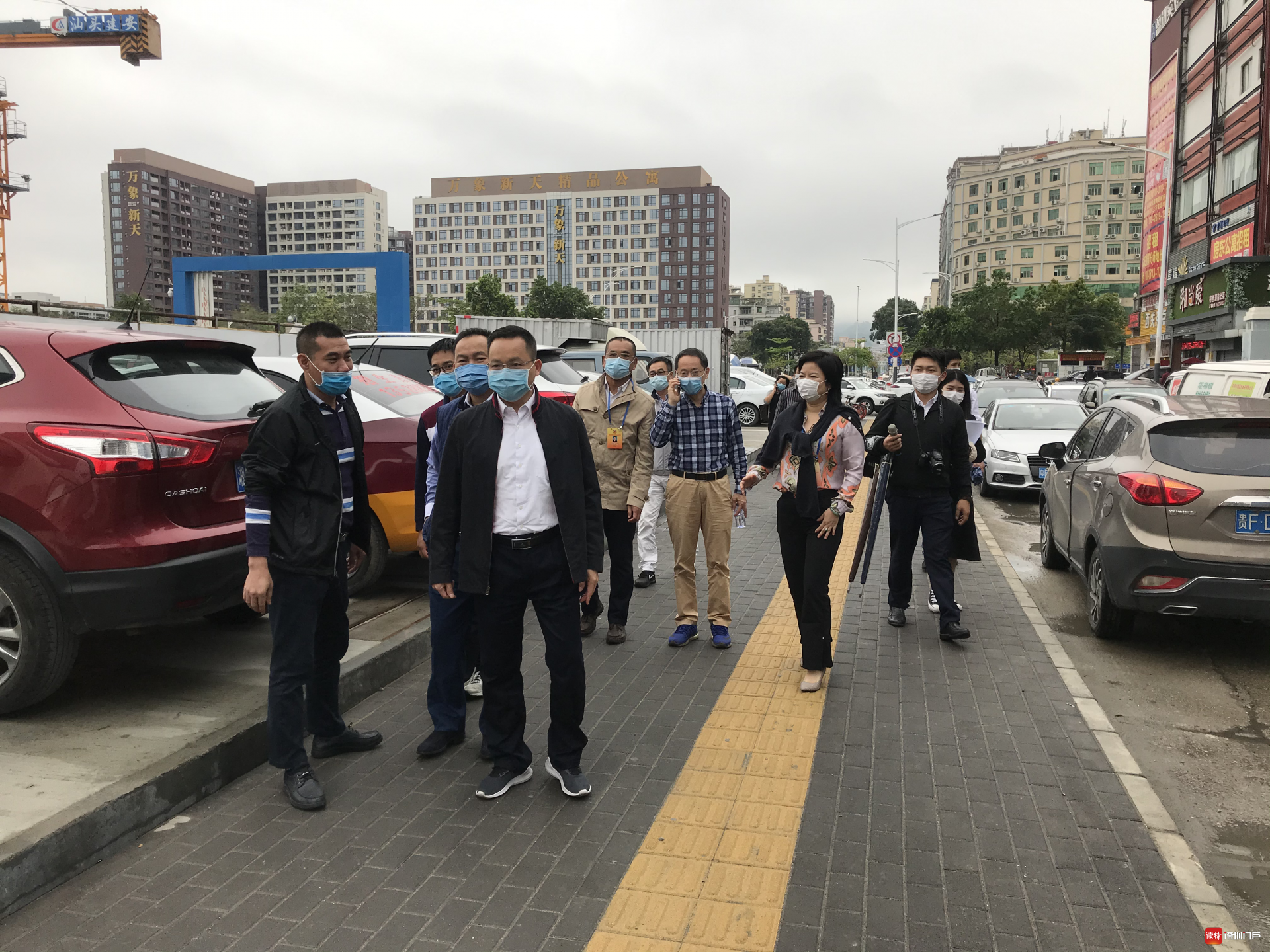 西乡街道邀请政协委员实地调研重点 提案办理进展情况 