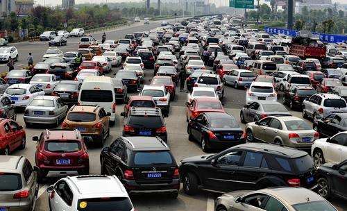 广东交警发布清明小长假路况趋势预测，4月4日将有一波出行高峰