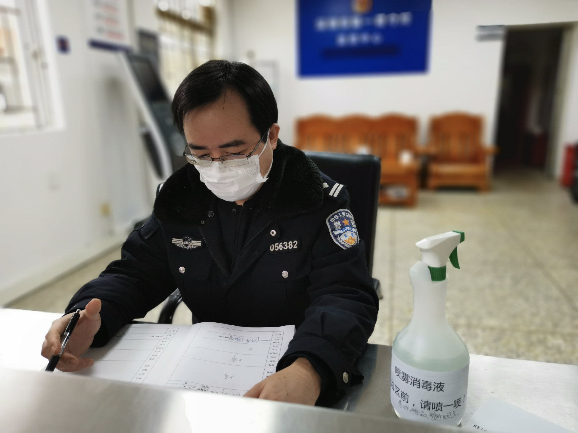 每日警星 | 朱厚锟：疫情面前与妻子携手“逆行” 