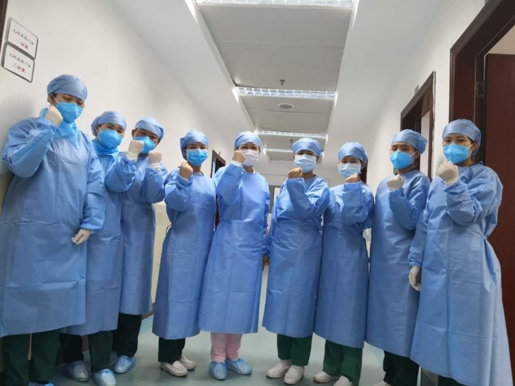 口述实录 | 守好第一道防线，发热门诊核酸采样室姑娘们的故事