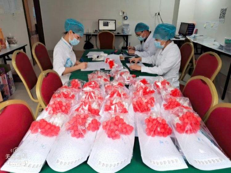 为返校复课保驾护航！平湖街道完成首日教职工及学生集中核酸检测