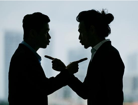 推广人员在医院起肢体冲突，水滴筹、轻松筹各发声明指责对方