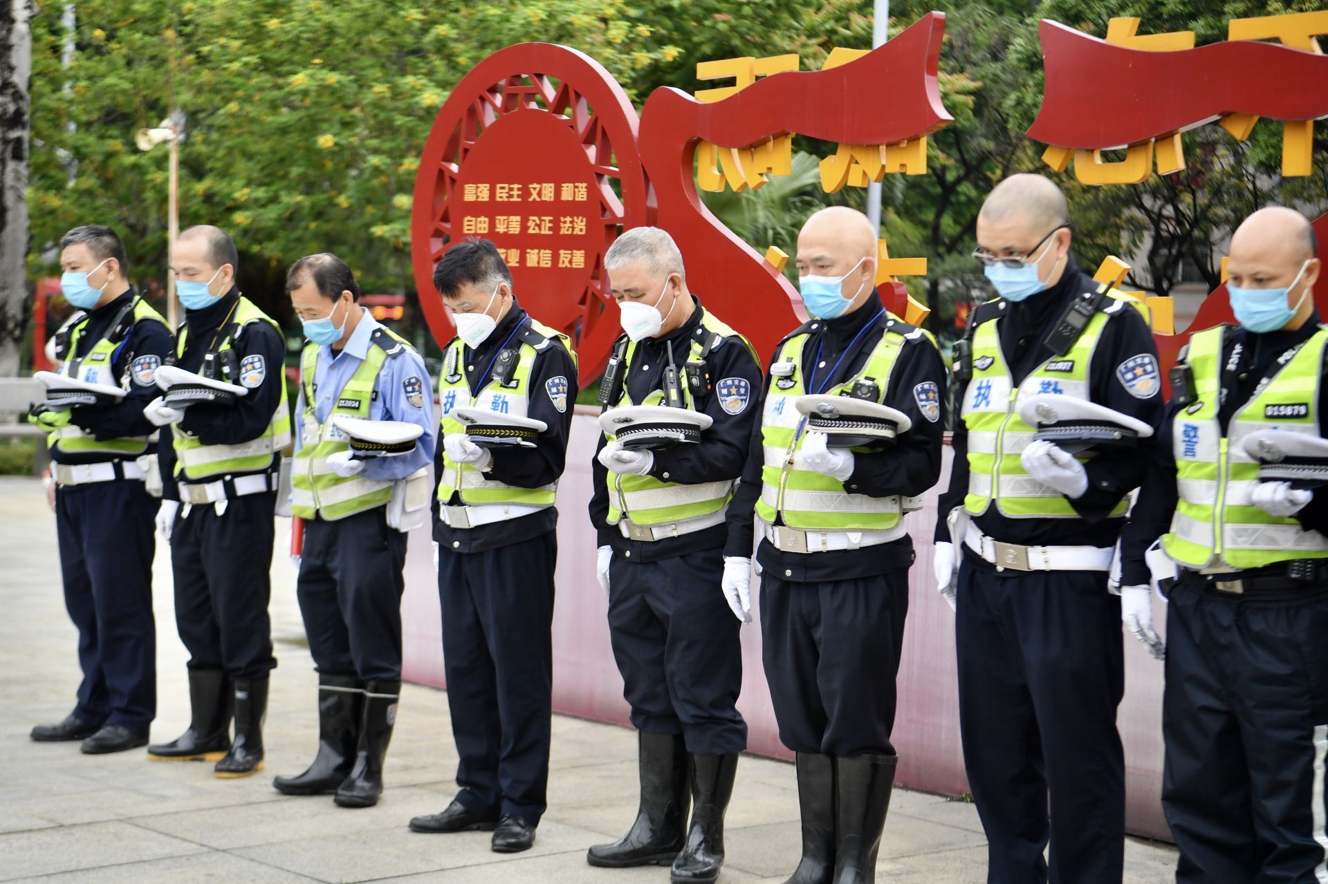 传承红色基因 集中祭奠英烈