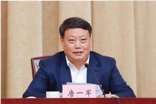 司法部新任部长唐一军已任部党组副书记，还身兼多职