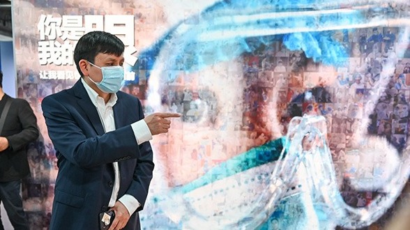 张文宏：向所有劳动者致敬，五一长假做好防护可以出去走走