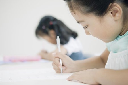 国家卫健委：小学生每天线上学习时间不超过2.5小时