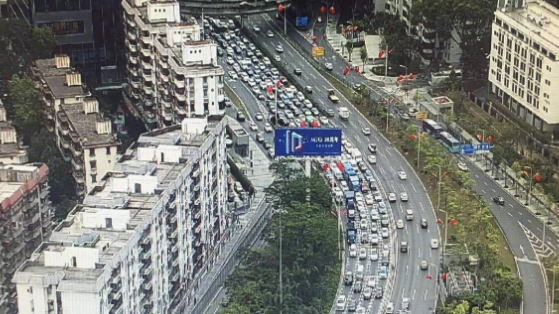 五一出行高峰提前到！深圳这些路段红红红，你还堵在路上吗？