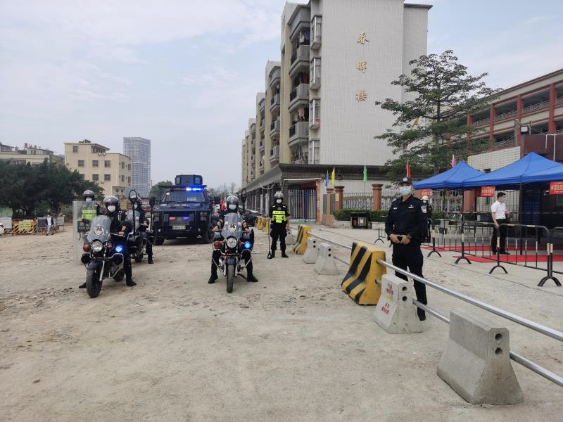 民警进校园 上好“安全第一课”  深汕警方全面开启“护学模式” 