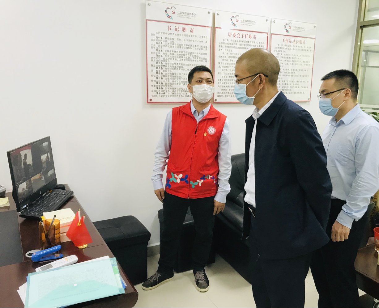 将围社区10个执法记录仪齐上阵 助力筑牢防疫“安全网” 