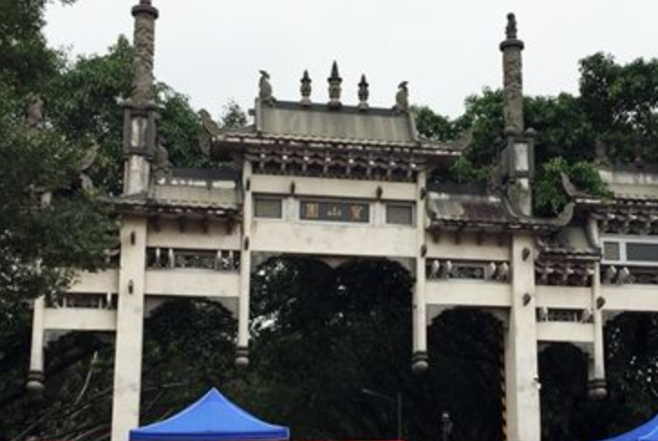 市领导带队巡查重点祭祀场所