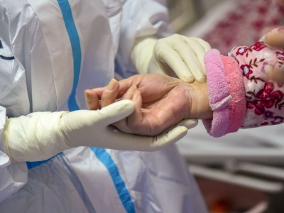 武汉最后一名新冠肺炎疫情重症患者核酸转阴，系90岁老人 