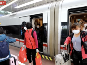 视频｜深圳北站迎接离汉通道关闭以来的首批旅客