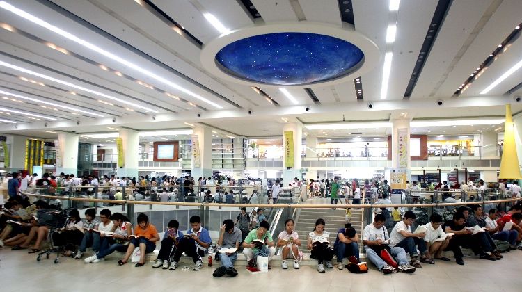 六大书城联动 深圳出版集团35项活动全面启动