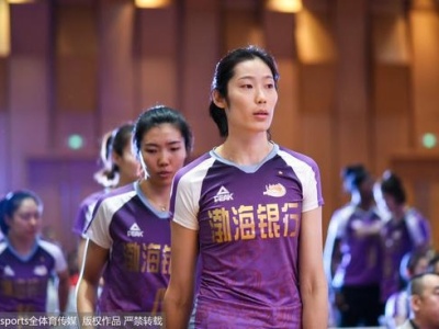 朱婷谈获“中国青年五四奖章”：沾了排球的光 得益于女排这个集体