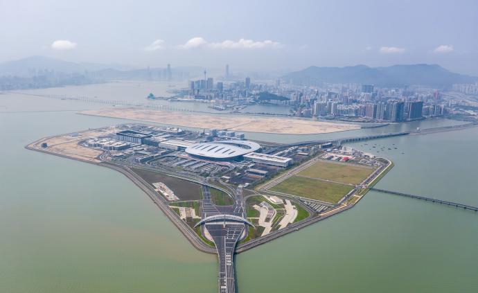 为应对新冠疫情，明起港澳将缩短港珠澳大桥口岸通关服务时间
