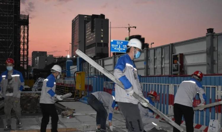 宝龙新地标！189米中广核工程大厦雏形显现