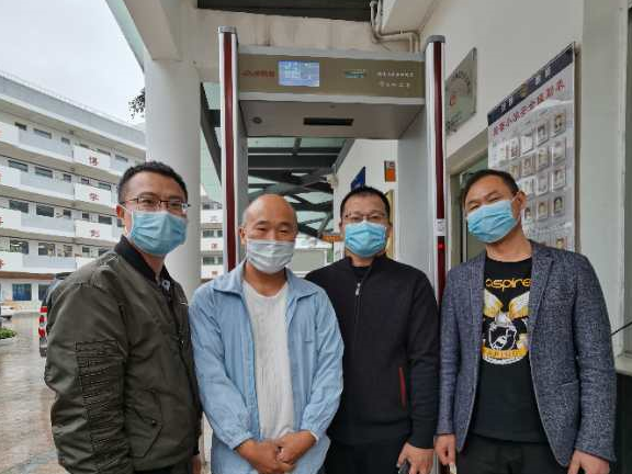 光明区田寮小学接受爱心捐赠