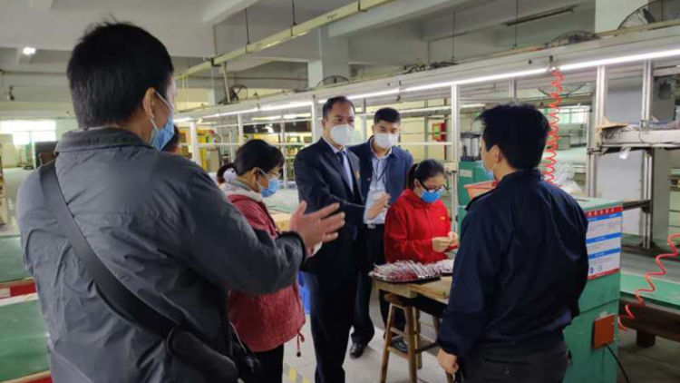 “疫”线热心人范伟光：主动服务助企安全复工复产