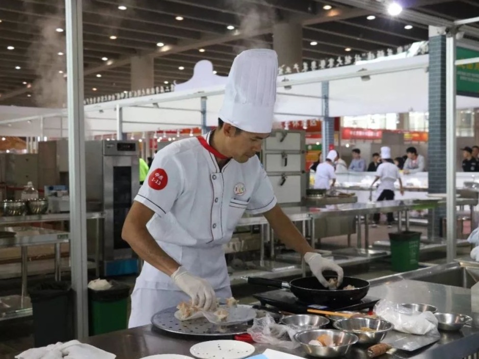 广东“粤菜师傅”工程实施两周年带动16万人就业创业 