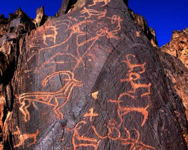 甘肃立法保护“历史的记事本”黑山岩画