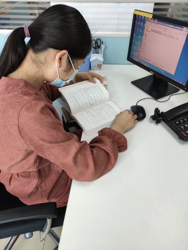 共同打造学习型机关 凤凰倡导干部职工做 “阅读者”