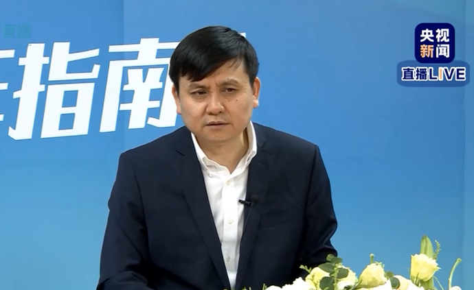 张文宏：月亮撞地球般的恐惧不可取，做好基本防护