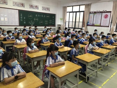心疼，感动！深圳一年级萌娃突患白血病，返校这天学校发起募捐活动