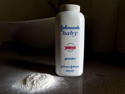 强生将在美国和加拿大停售含滑石粉的婴儿爽身粉，曾被指致癌