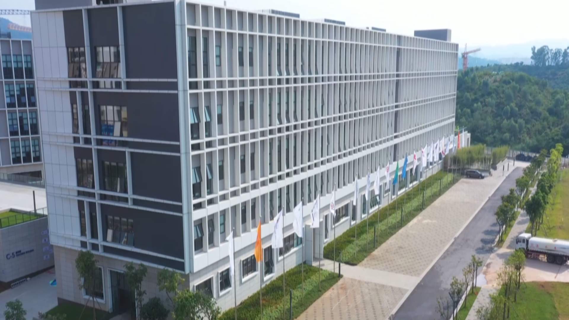 深圳技术大学今年招生1600人，比去年翻一番