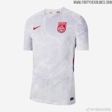 国足新款战袍曝光，客场版龙纹成亮点