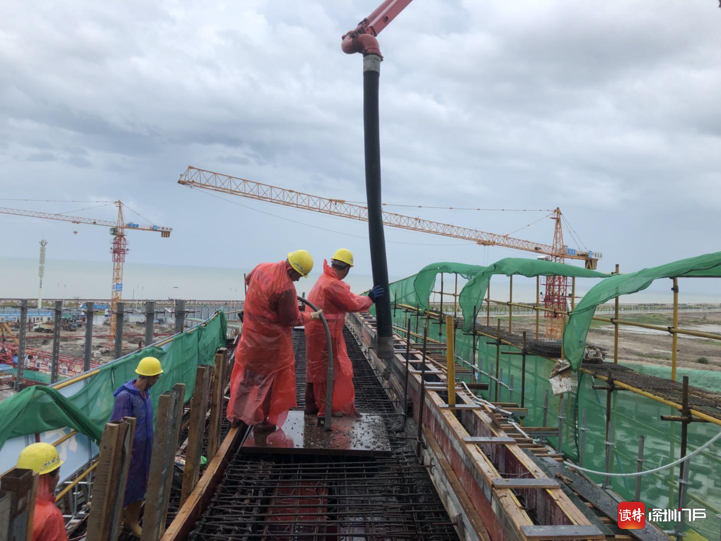 汕头2021年亚青会主场馆全面封顶 疫情防控中实现高效建造