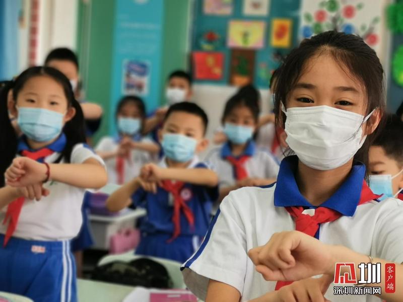 快评｜口罩摘不摘？戴不戴？ 答案就在“精准”二字