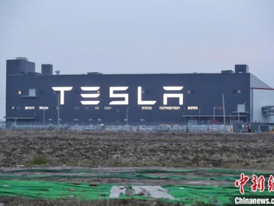 特斯拉中国制造长续航版Model 3提前下线