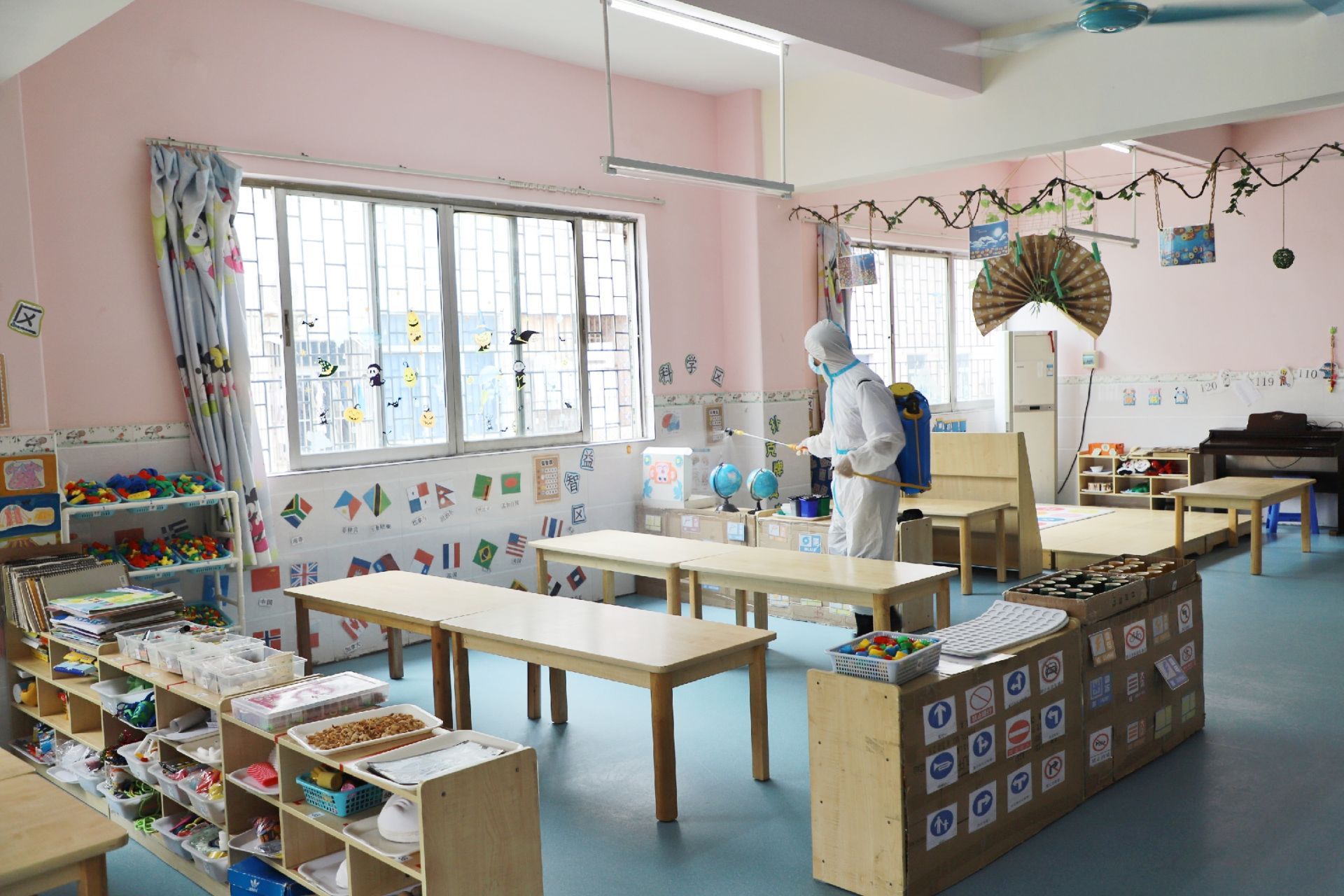 东莞幼儿园为6月2日开学做准备