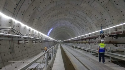 “世界级超级工程”汕头海湾隧道东线贯通！