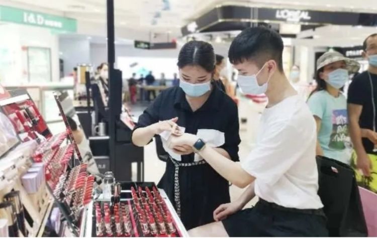 粤工会致敬“新时代最可爱的人”  这些娱乐项目全部免费
