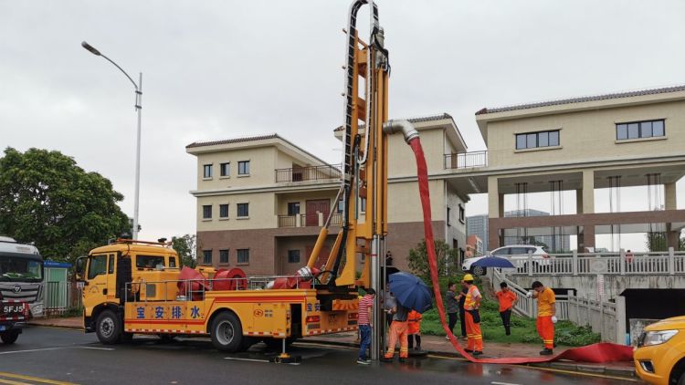 110名抢险队员随时待命，面对暴雨燕罗组建4支三防应急工程抢险队伍
