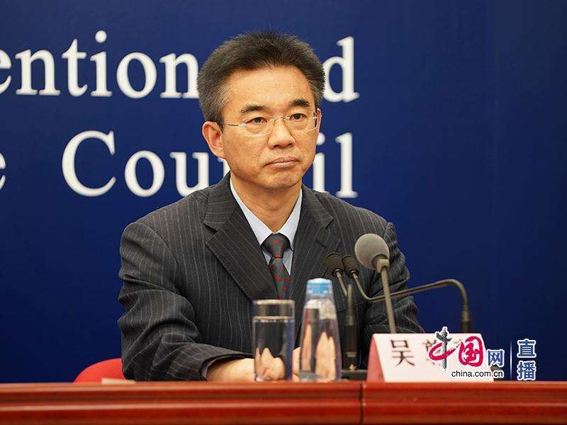吴尊友：低风险地区中小学没必要戴口罩