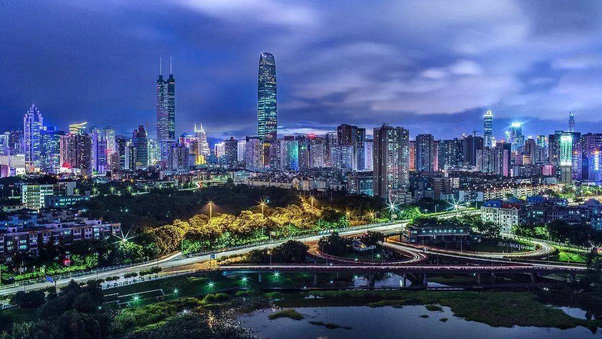 广东全面推进基层政务公开标准化规范化工作，深圳市罗湖区龙华区为试点单位