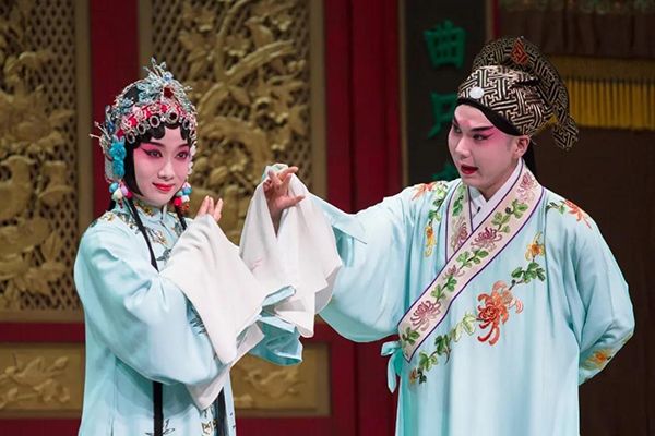 用一场直播共迎昆曲非遗的春天，吸引更多新“昆虫”