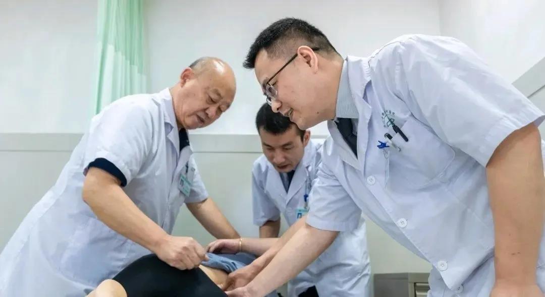 坐标坪山！国家级非遗“平乐郭氏正骨法”25名传承人出师