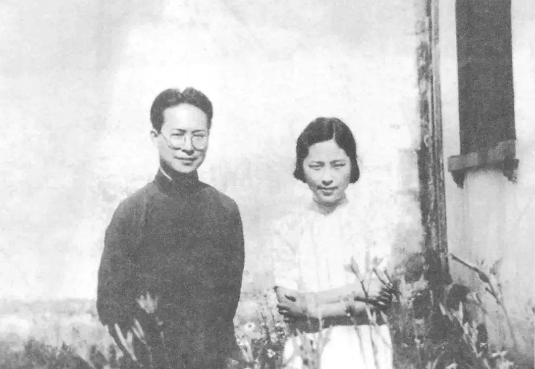 作家们的“520”：我不能以唇吻你，只得求助于文字