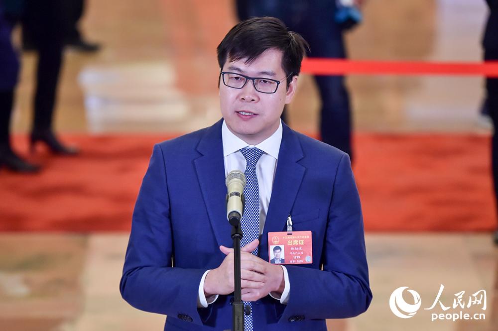 全国人大代表姚劲波：降低公积金缴存比例，减轻企业经营负担