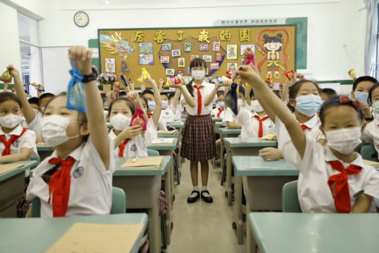 （重）直击第三批“神兽”返校复课！福田区中小学近20万师生全面复课