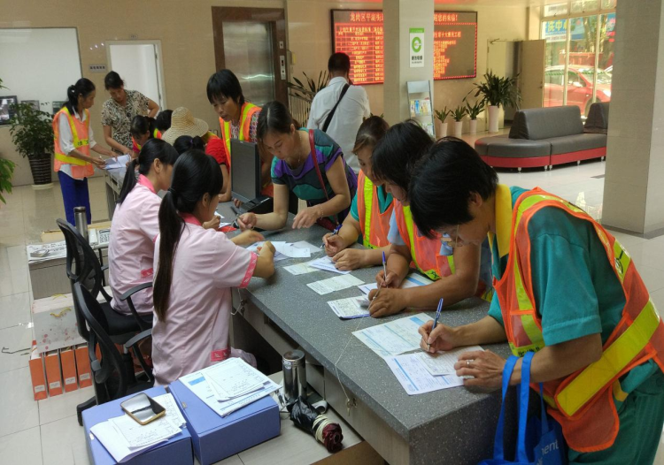 龙岗区适龄妇女免费宫颈癌筛查开始啦！你预约了吗？
